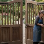 Gates of Wood: Timeless Designs for Homes and Gardens